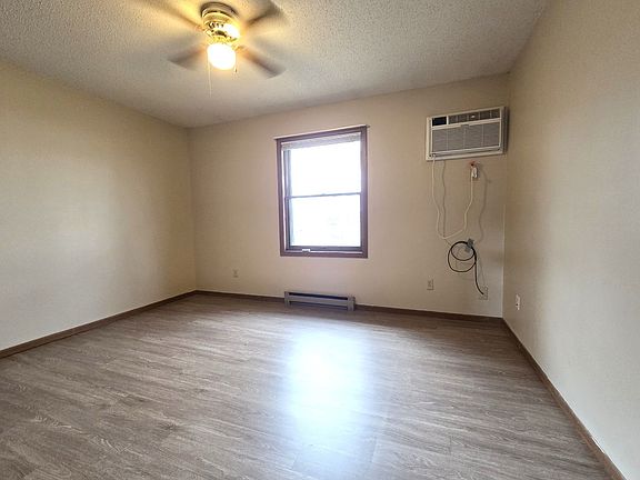 5th image of 1600 Aspen Dr APT 11