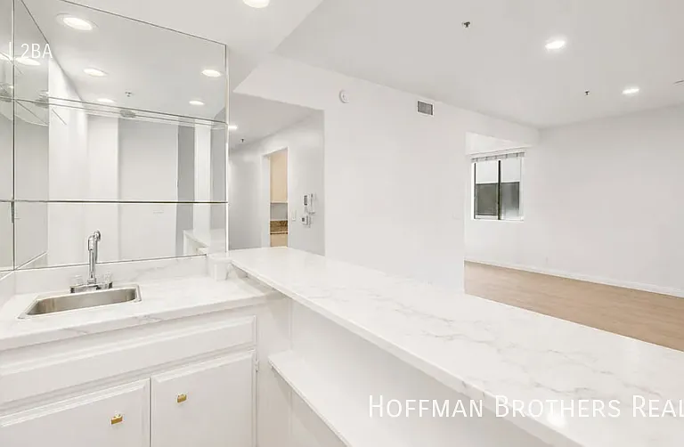 9836 Vidor Dr #102 — Photo 10