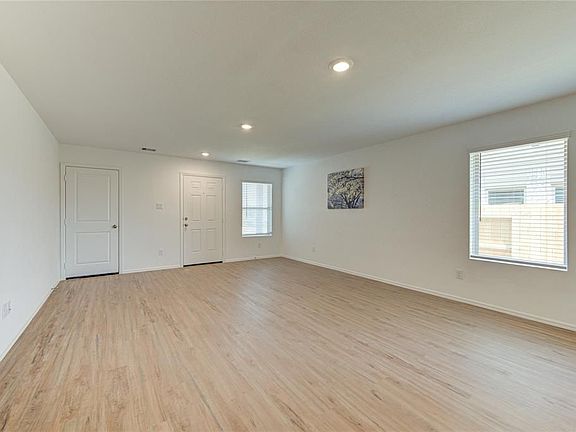 4th image of 26903 Jasmine Breeze Dr