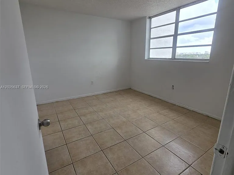 5050 NW 7th St #610 — Photo 14
