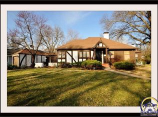 401 SW Granthurst Ave, Topeka, KS 66611