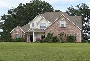 2nd image of 145 Page Creek Dr