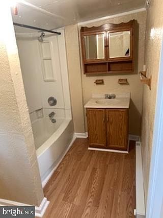 2nd image of 119 N Main St #2