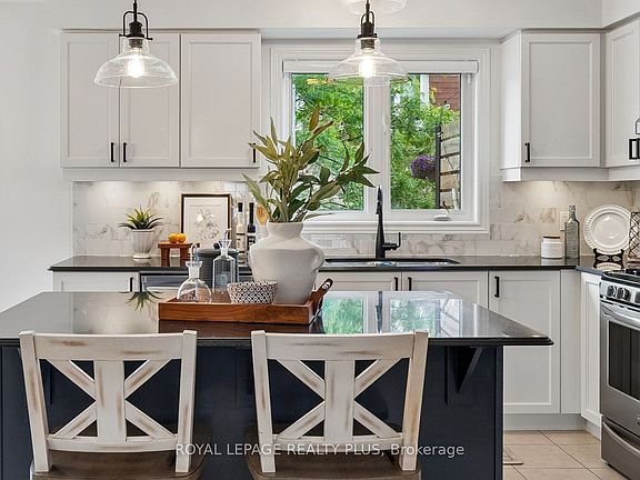 2nd image of 29 Jeremiah Ln