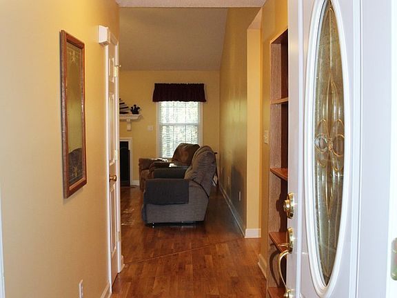 5th image of 239 Greenway Dr
