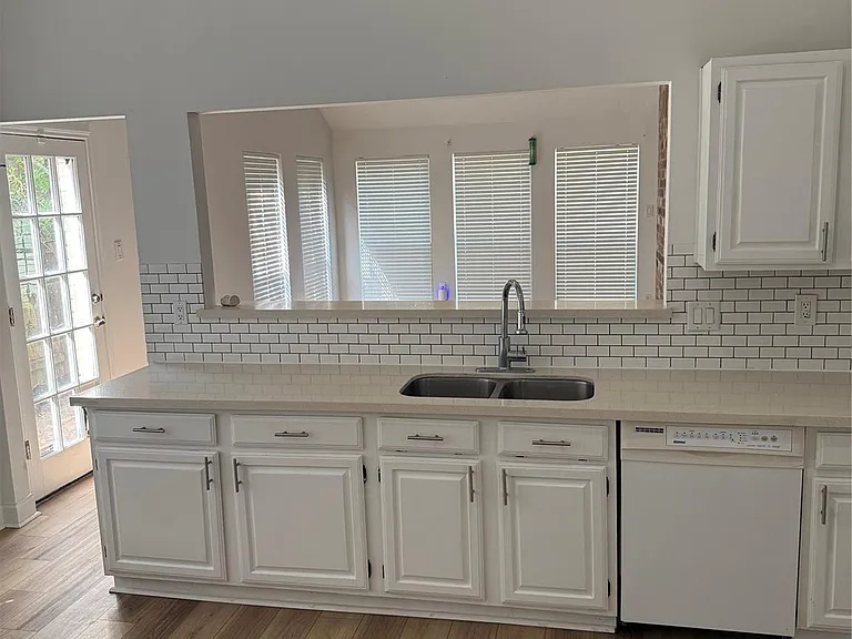 3211 Mesquite Dr — Photo 13