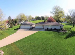 4541 Winghaven Dr, Waterloo, IA 50701