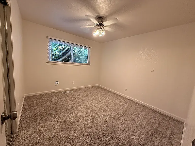 5006 Karyn Dawn Dr — Photo 8