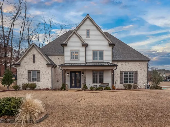 400 Greenbrier Lakes Blvd, Piperton, TN 38017