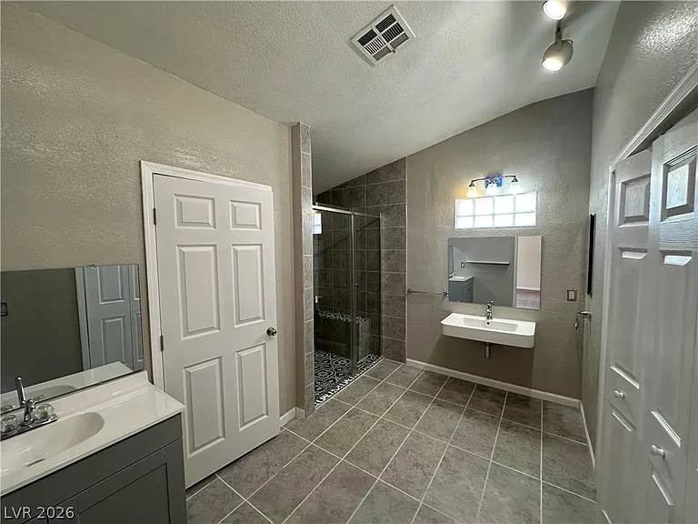 2109 Cedar Hills St — Photo 14