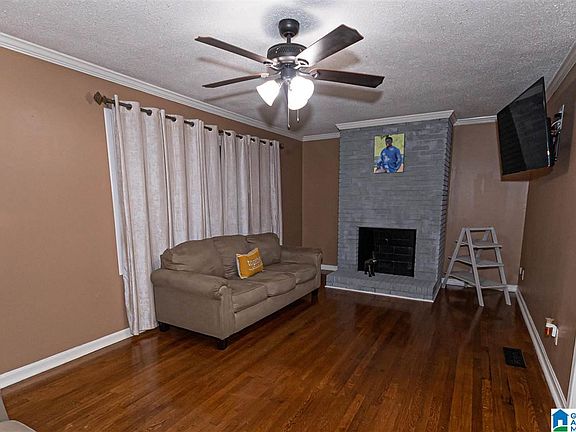 2nd image of 2105 18th Ave