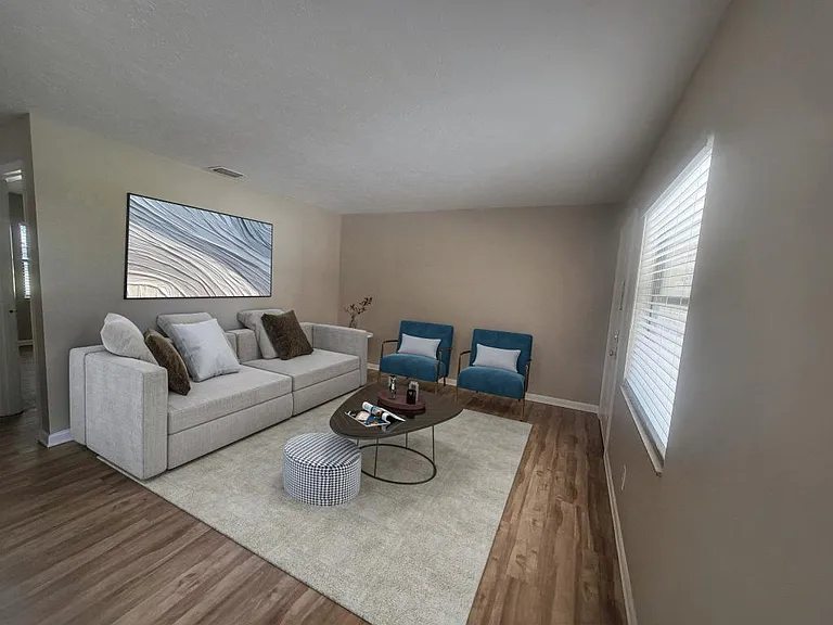5413 McLeod Dr — Photo 2