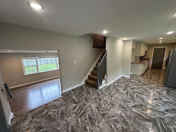 3rd image of 741 De Laura Ln