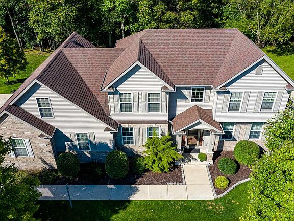 2nd image of 18215 Baldwin Dr