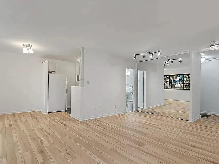 3900 Tunlaw Rd NW #208 — Photo 1