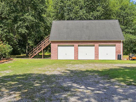 4th image of 725 Yellow Brick Rd