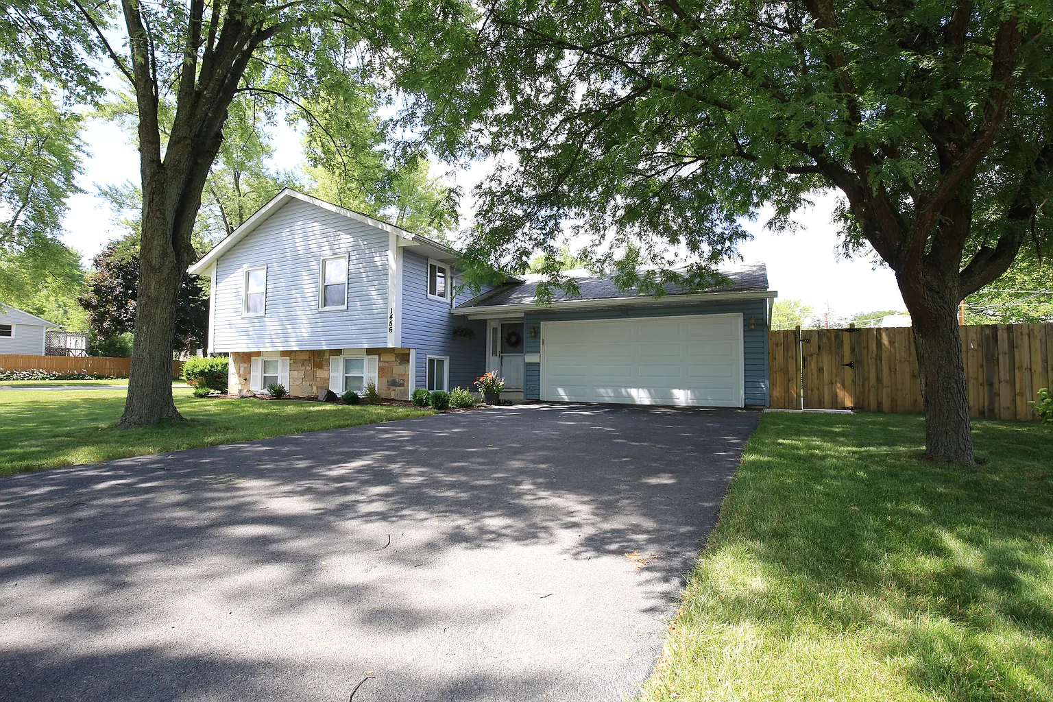 1456 Van Meter Dr photo 1