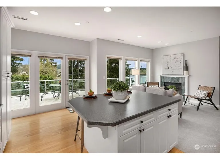 9519 SE 71st St — Photo 3