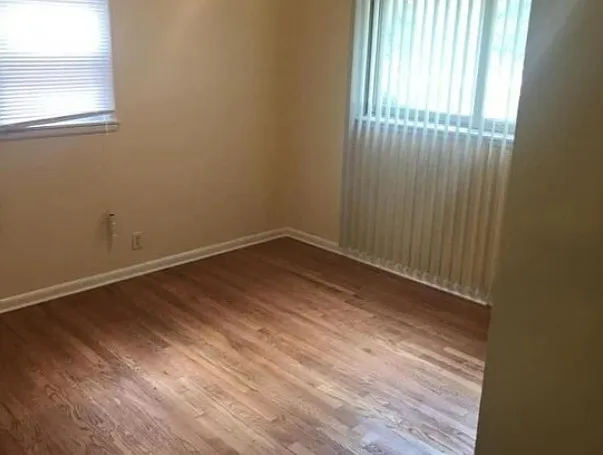 2139 W Silver Spring Dr — Photo 17