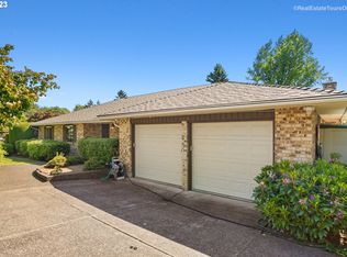 1290 Rockinghorse Ln, Lake Oswego, OR 97034