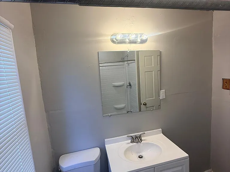 6148 Laura Ave — Photo 33