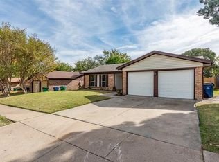 6504 Westridge Dr, Watauga, TX 76148