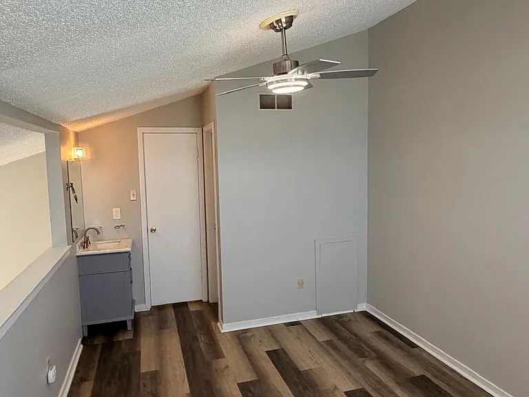 2202 Sandra Rd — Photo 19