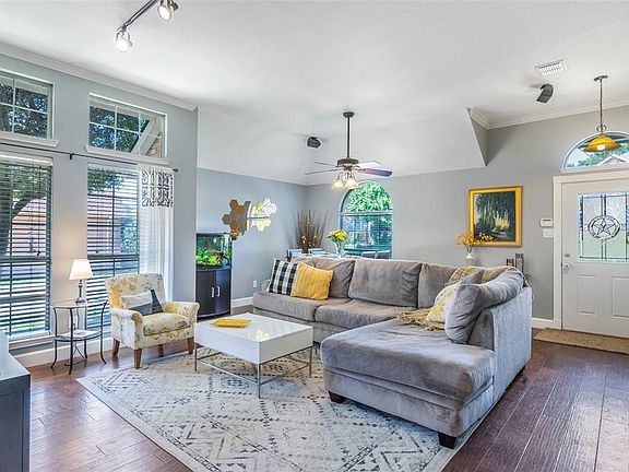 5th image of 2424 Shetland Dr
