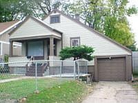 2nd image of 2581 Newport Ave