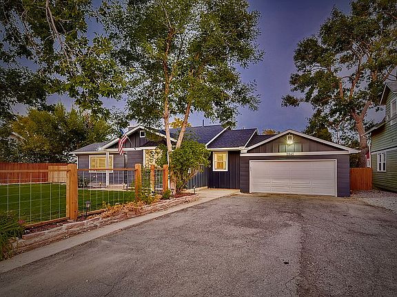Street-Facing Attach Garage