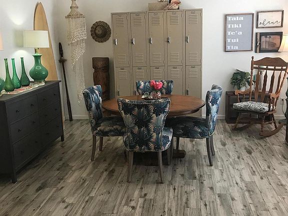 4th image of 231 Bahia Ln W