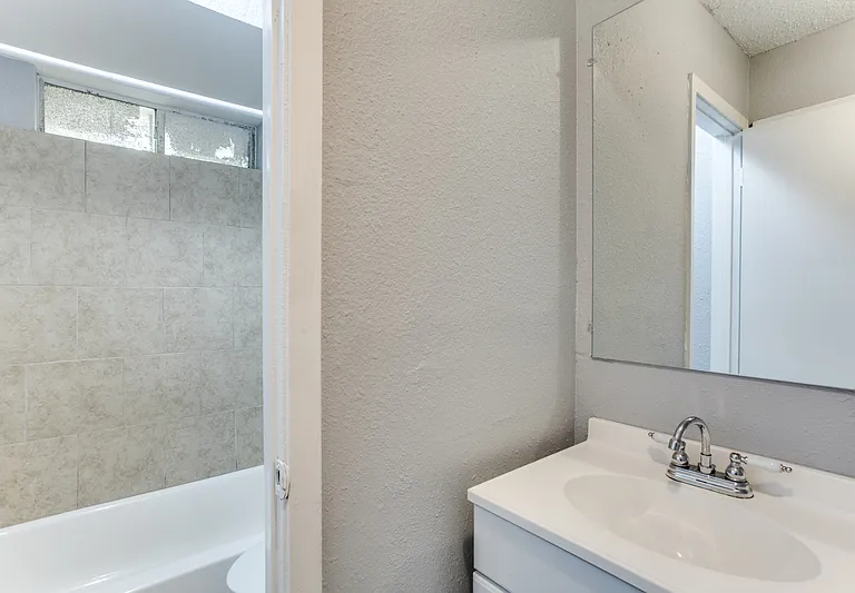 510 Frazier St — Photo 8