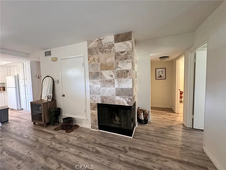 19 Baywood #42 — Photo 3