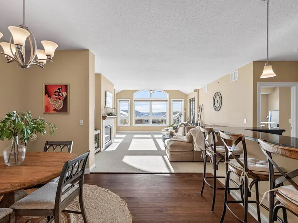 2670 Kelley Pkwy Unit 317, Long Lake, MN 55356