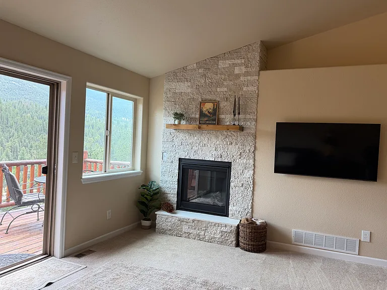 303 Virginia Rd #E — Photo 2