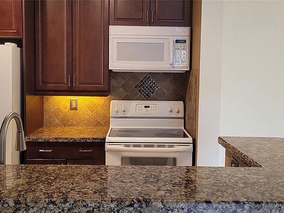 3rd image of 733 Riverside Dr APT 1220