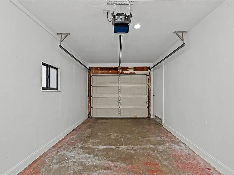 2239 Worrington St — Photo 25