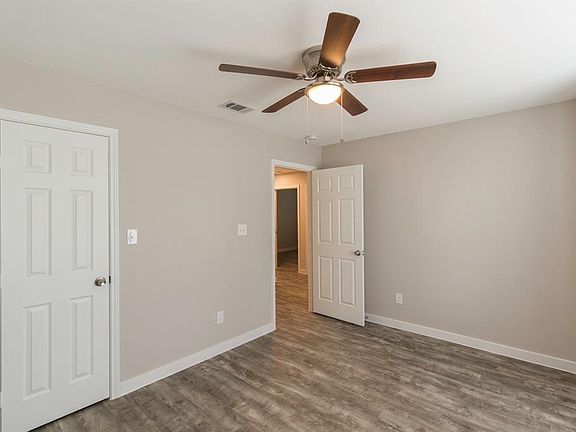 4th image of 2211 Marburg St