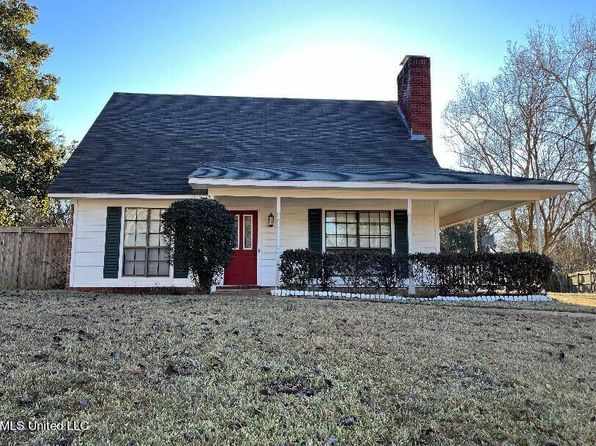 812 Strawberry Pointe