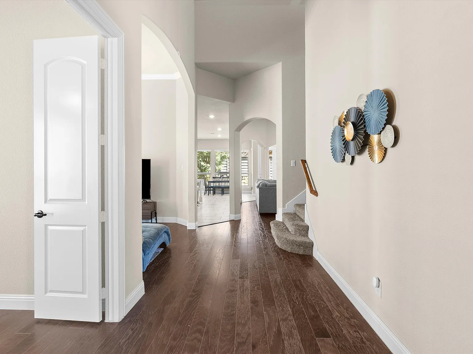 4 bed, 3136 sqft, $3,400 — Photo 3