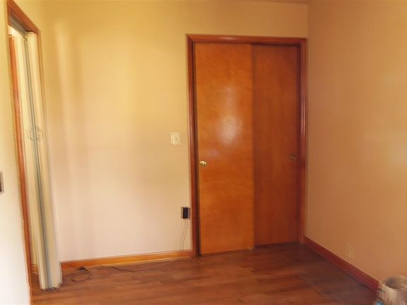 4th image of 613 Lincoln Ave