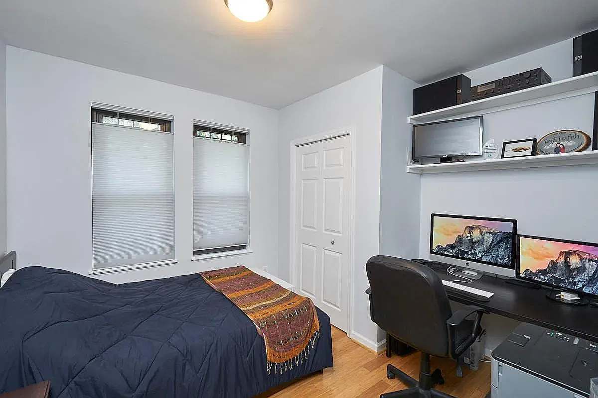 2 bed, 739 sqft, $3,200 — Photo 2