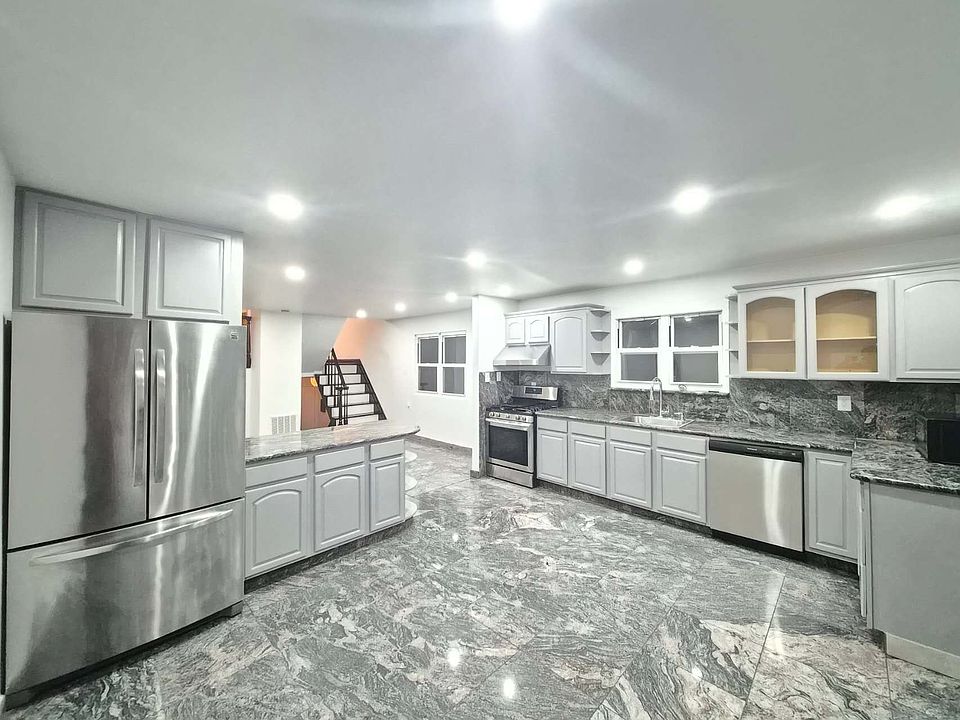 1st image of 29 Eton Pl Floor 1