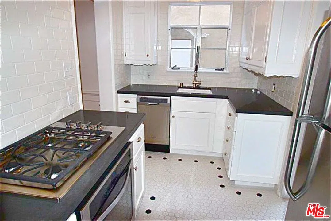 1 bed, $3,600 — Photo 4