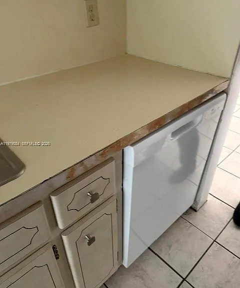 2430 NE 135th St #102 — Photo 7