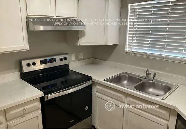 3725 W Barnes Ln Phoenix, AZ 85051 — Photo 4