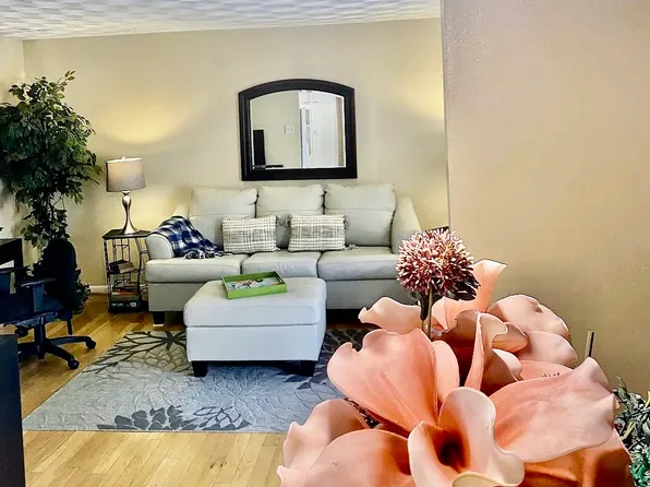 4323 McKinney Ave, Dallas, TX