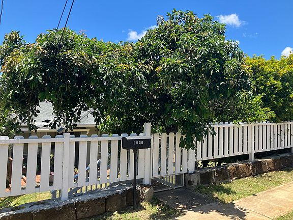 2nd image of 1848 Puowaina Dr
