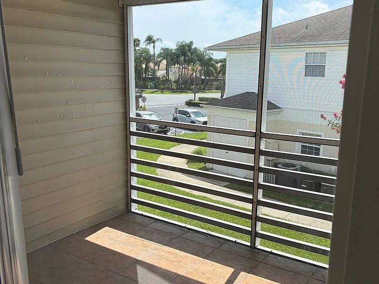 3900 Southpointe Dr #113 — Photo 6