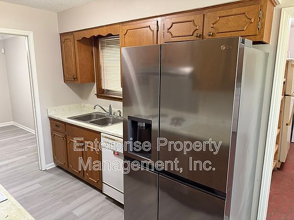 5th image of 5723 Bartlett Woods Dr